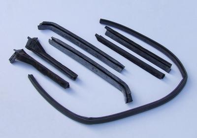 CONVERTIBLE TOP RUBBER KIT 1971-1973  7 PIECE KIT CONVERTIBLE TOP RUBBER KIT 1971-1973  7 PIECE KIT