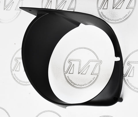 HEADLIGHT SURROUND INNER 1970 LH HEADLIGHT SURROUND INNER 1970 LH