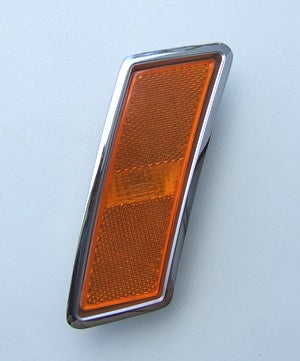 FRONT SIDE MARKER ASSEMBLY 1970 LH FRONT SIDE MARKER ASSEMBLY 1970 LH